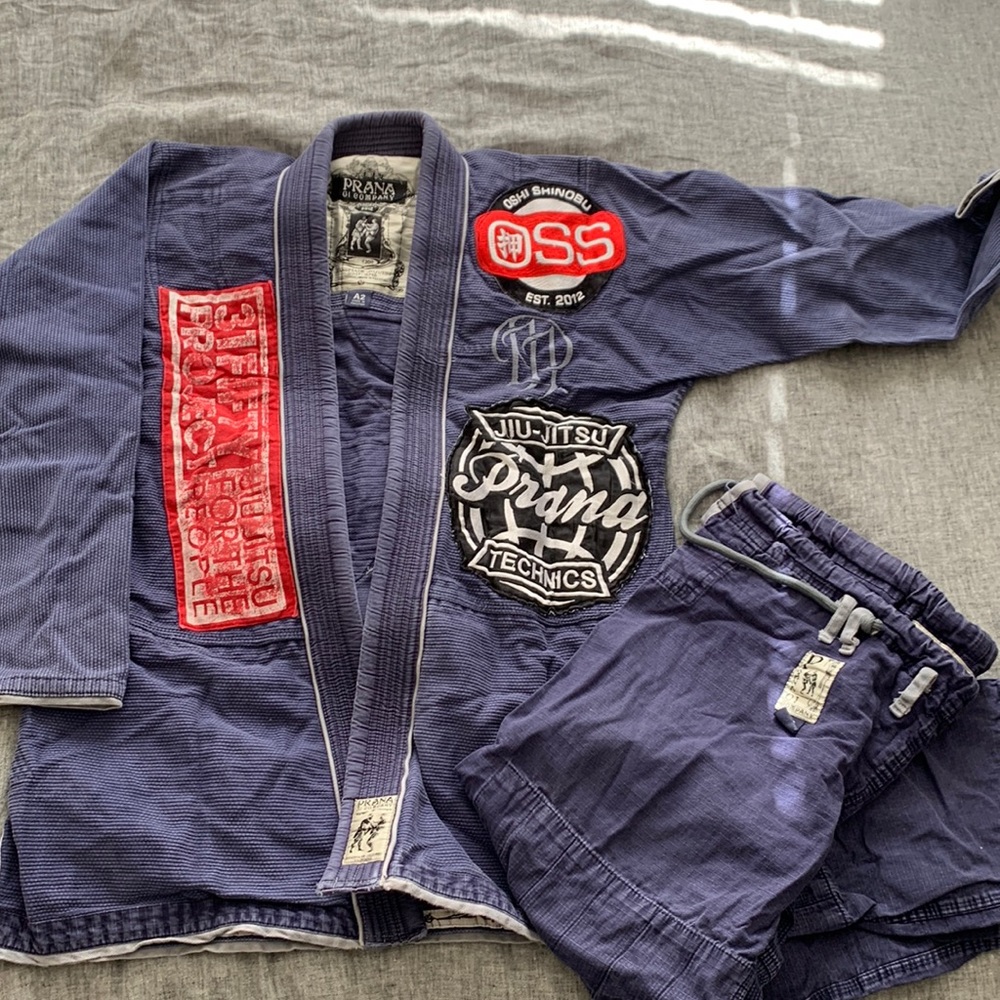 Brazilian Jiu Jitsu (BJJ) GI - A2